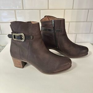 DANSKO 41 Hartley nubuck leather woman side zip 2.25" heel buckle strap boot